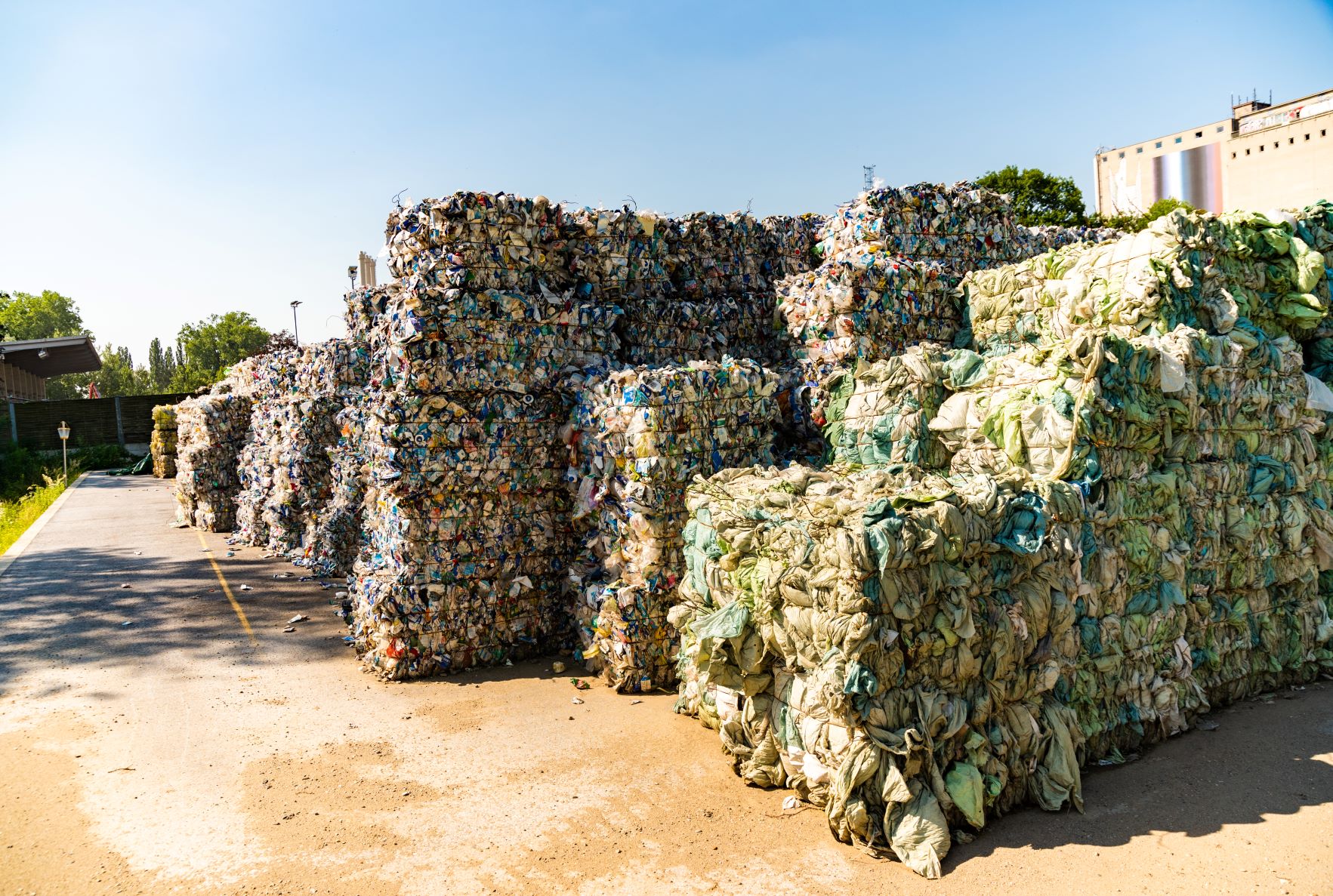 6 Business Benefits of a Waste Balers and Crushers